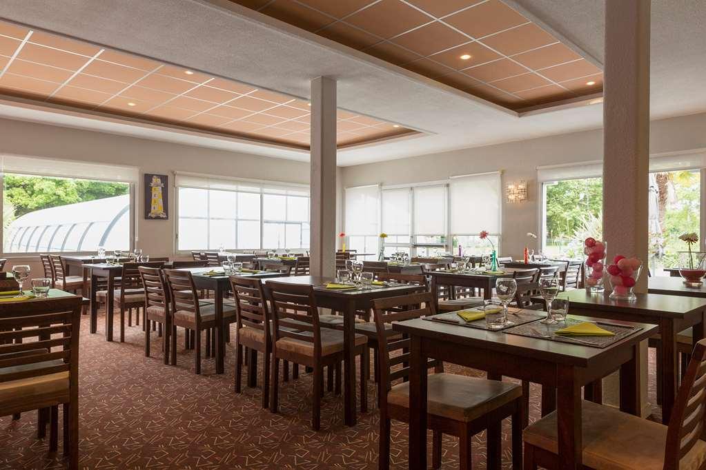 Hotel Du Golf Saint-Laurent Ploemel ร้านอาหาร รูปภาพ