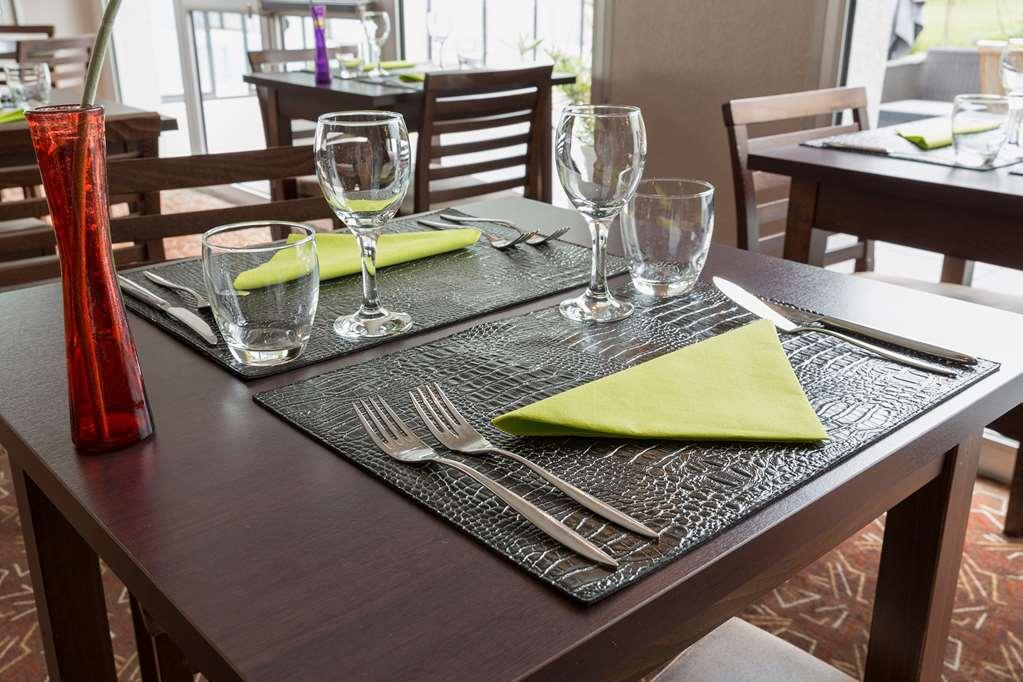 Hotel Du Golf Saint-Laurent Ploemel ร้านอาหาร รูปภาพ
