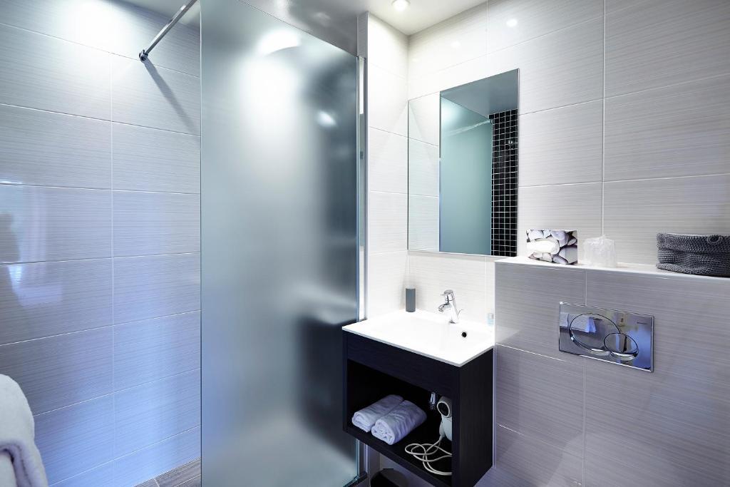 Hotel Du Golf Saint-Laurent Ploemel ภายนอก รูปภาพ