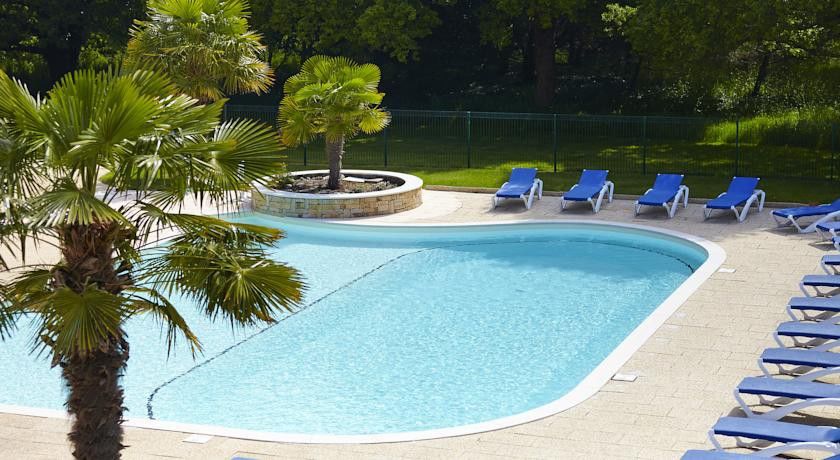 Hotel Du Golf Saint-Laurent Ploemel ภายนอก รูปภาพ