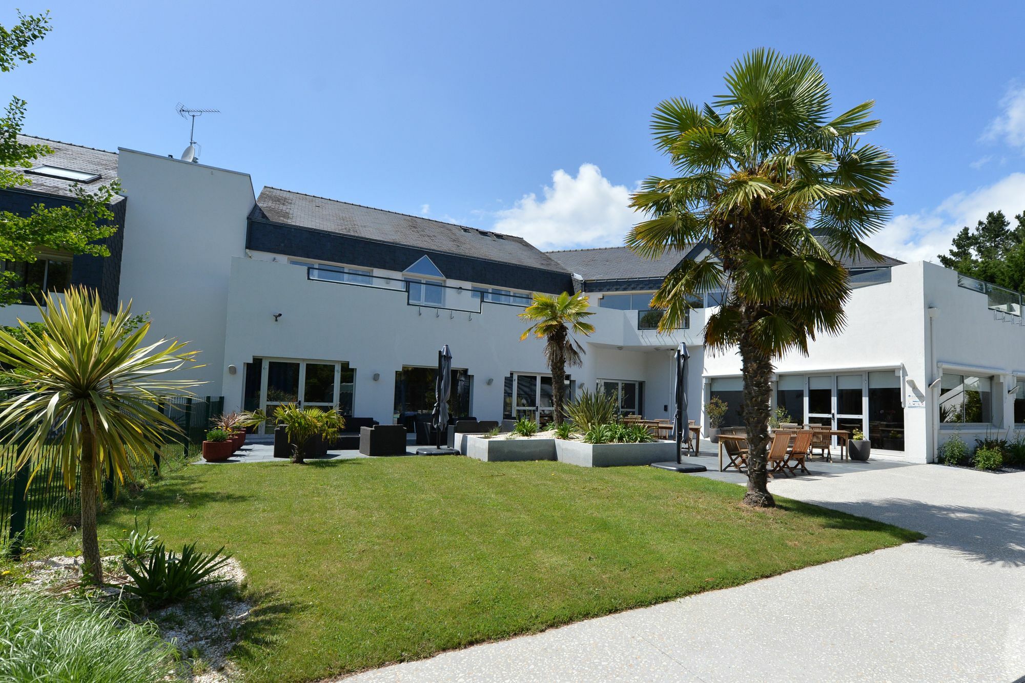 Hotel Du Golf Saint-Laurent Ploemel ภายนอก รูปภาพ